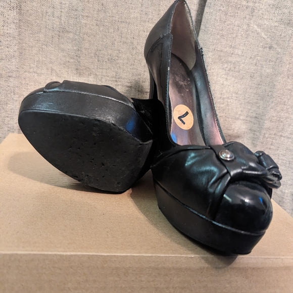 Guess buckle high heels - Picture 2 of 2